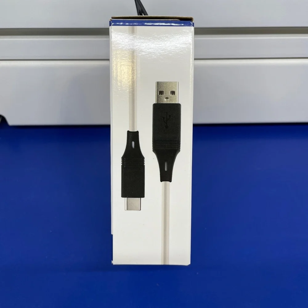 PlayStation 5: 9ft. Play + Charge USB-C Cable - White/Black